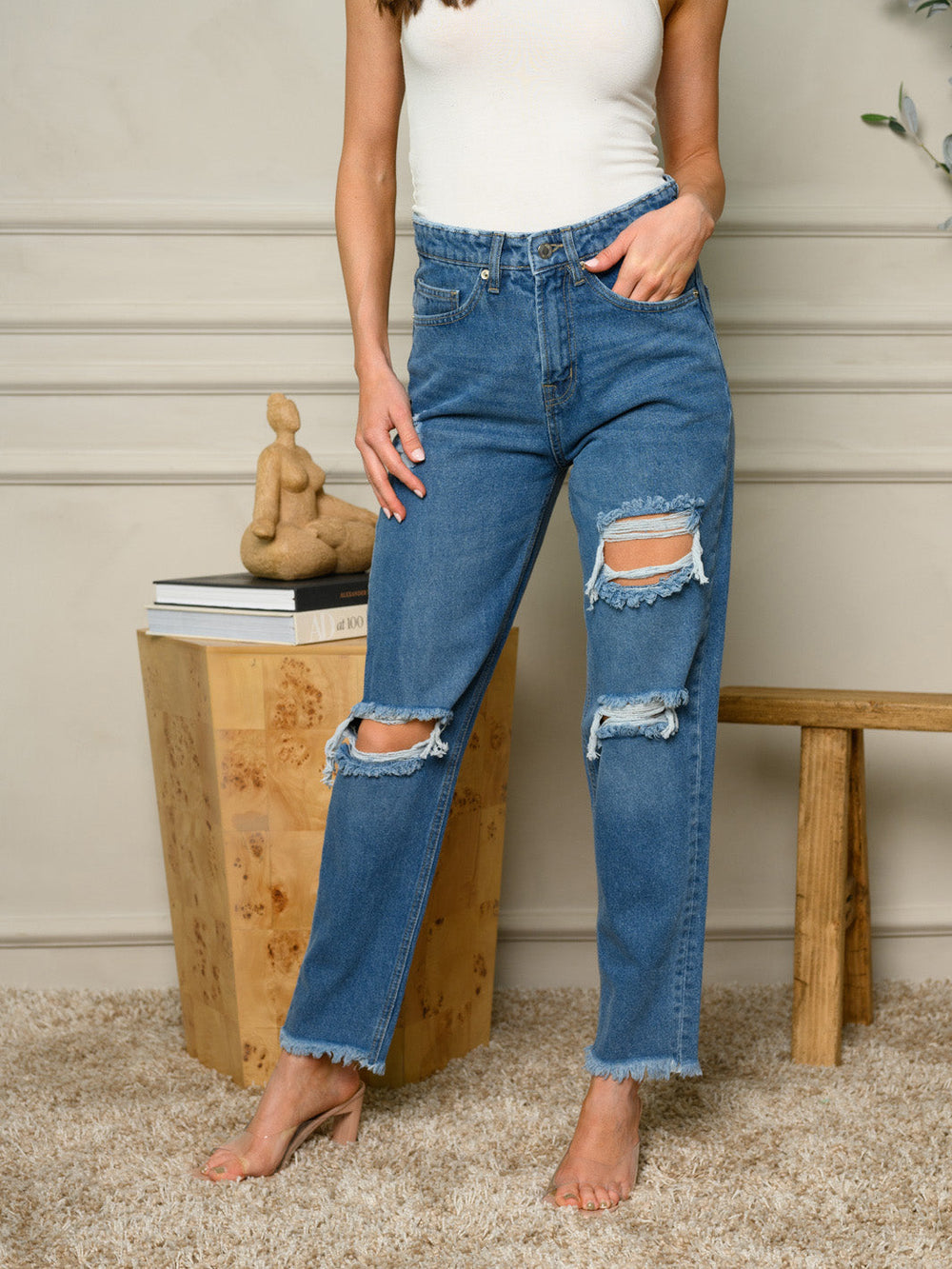 WOMEN'S HIGH-RISE DISTRESSED DENIM JEANS
