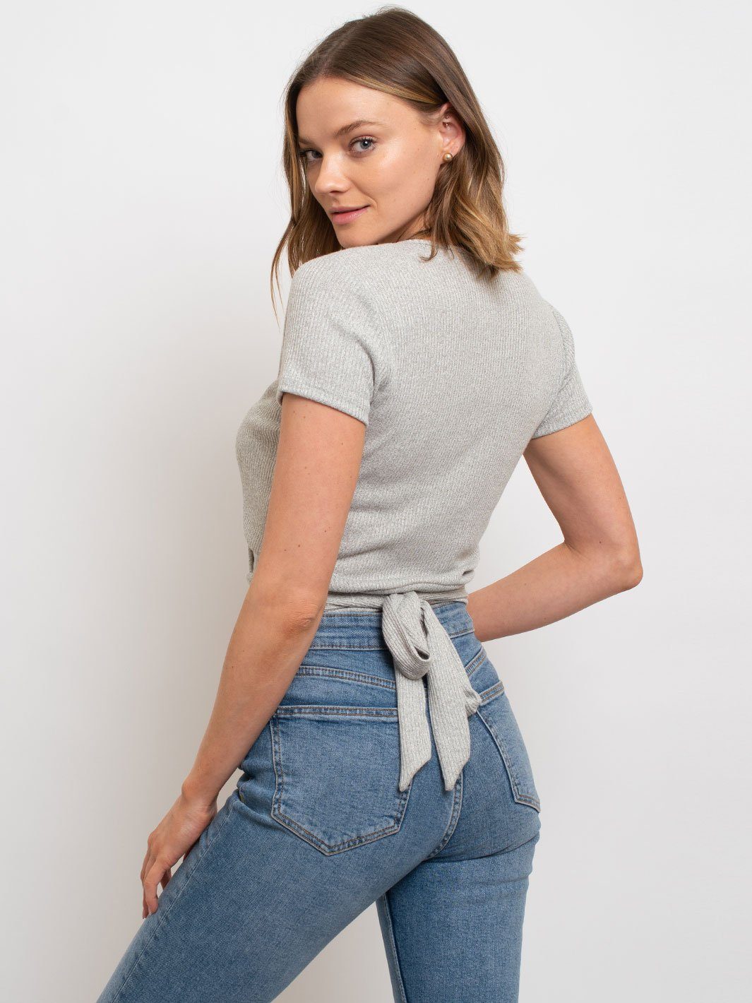 WOMEN'S RIBBED SHORT SLEEVE WRAP TOP