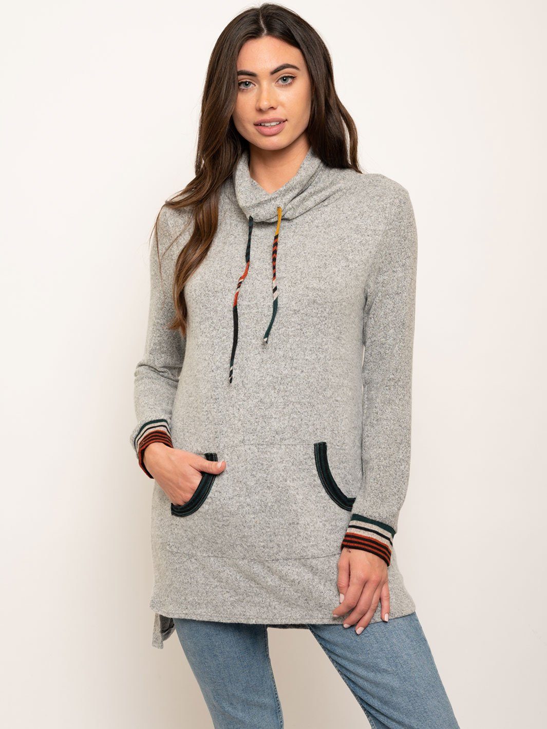 WOMEN'S LONG SLEEVE PRINT DETAIL TOP