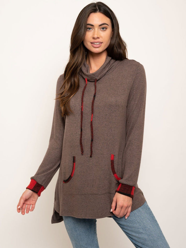 WOMEN'S LONG SLEEVE PRINT DETAIL TOP