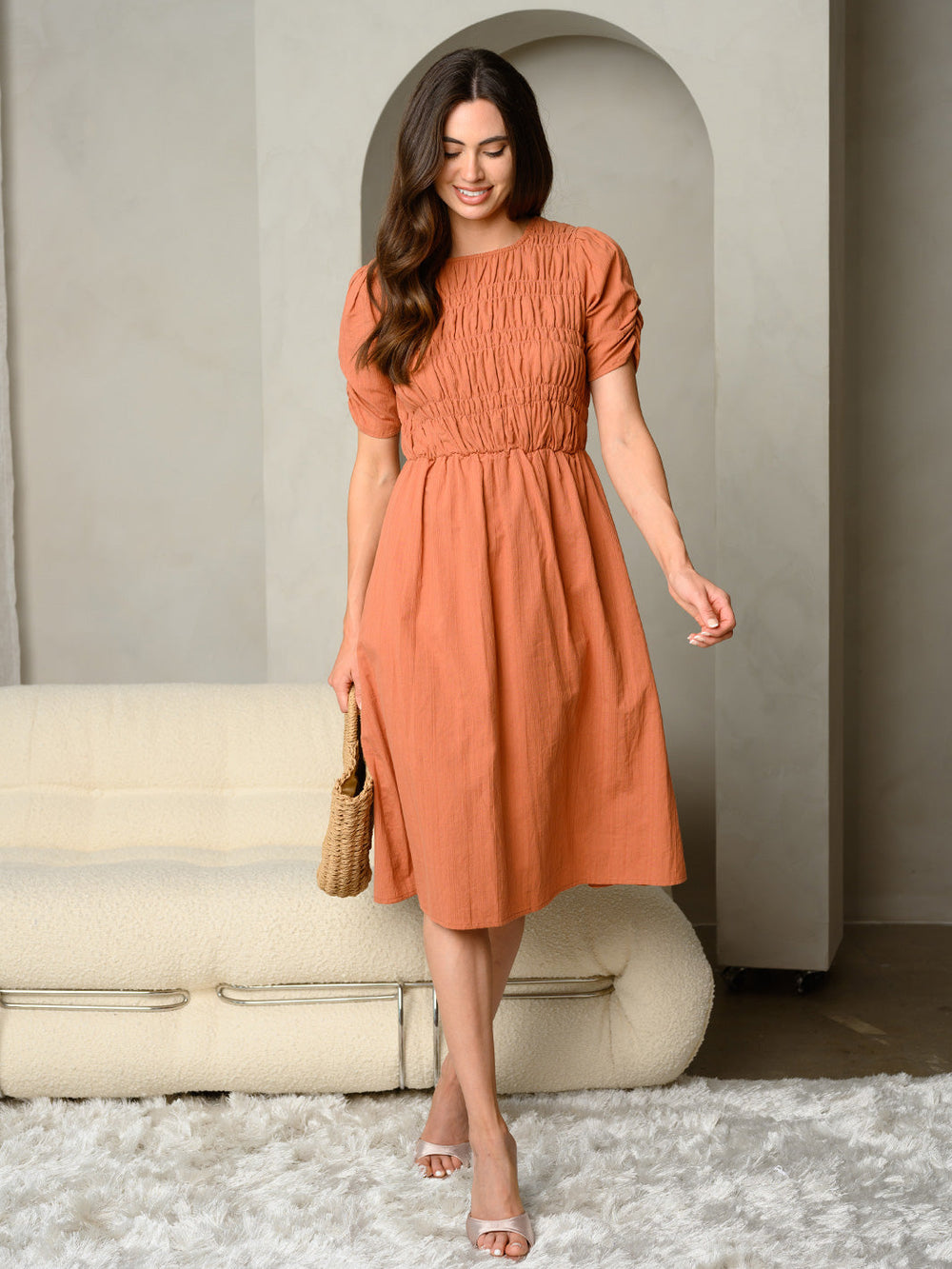 WOMEN'S SMOCKED BODICE RUCHED SHORT SLEEVE MIDI DRESS