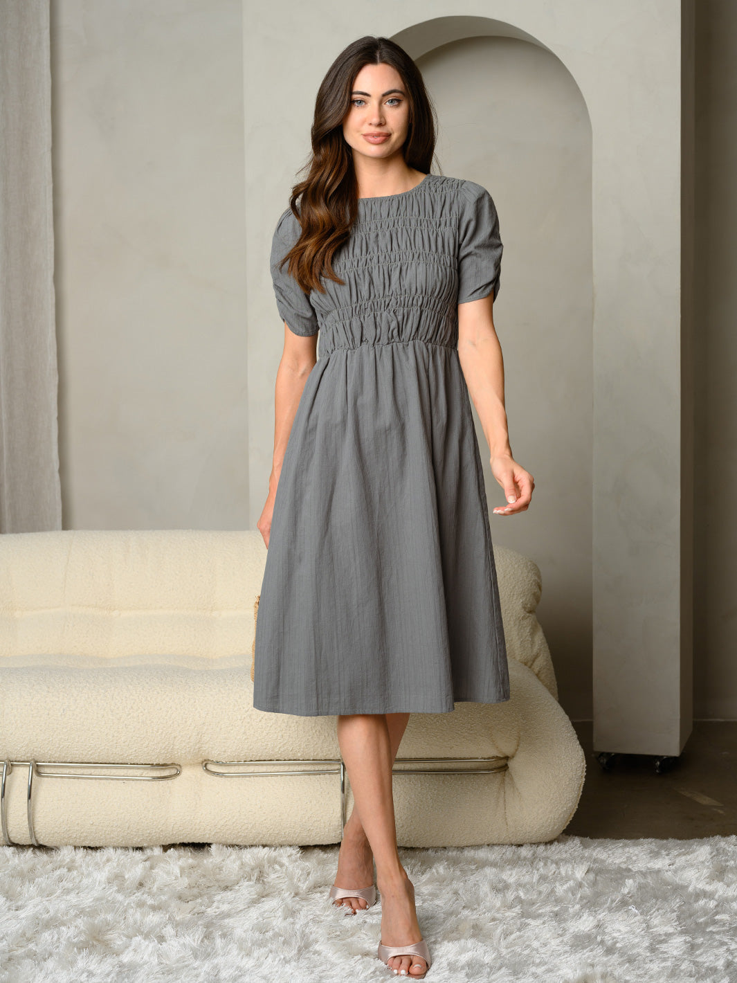 WOMEN'S SMOCKED BODICE RUCHED SHORT SLEEVE MIDI DRESS