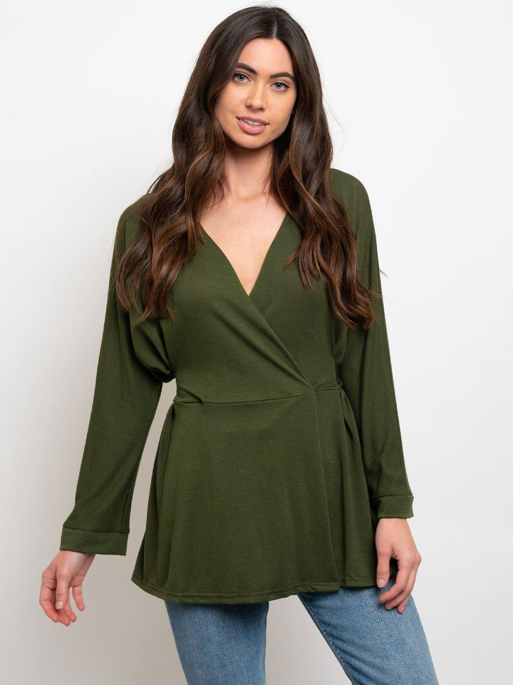 WOMEN'S FRONT TIE V NECK TOP