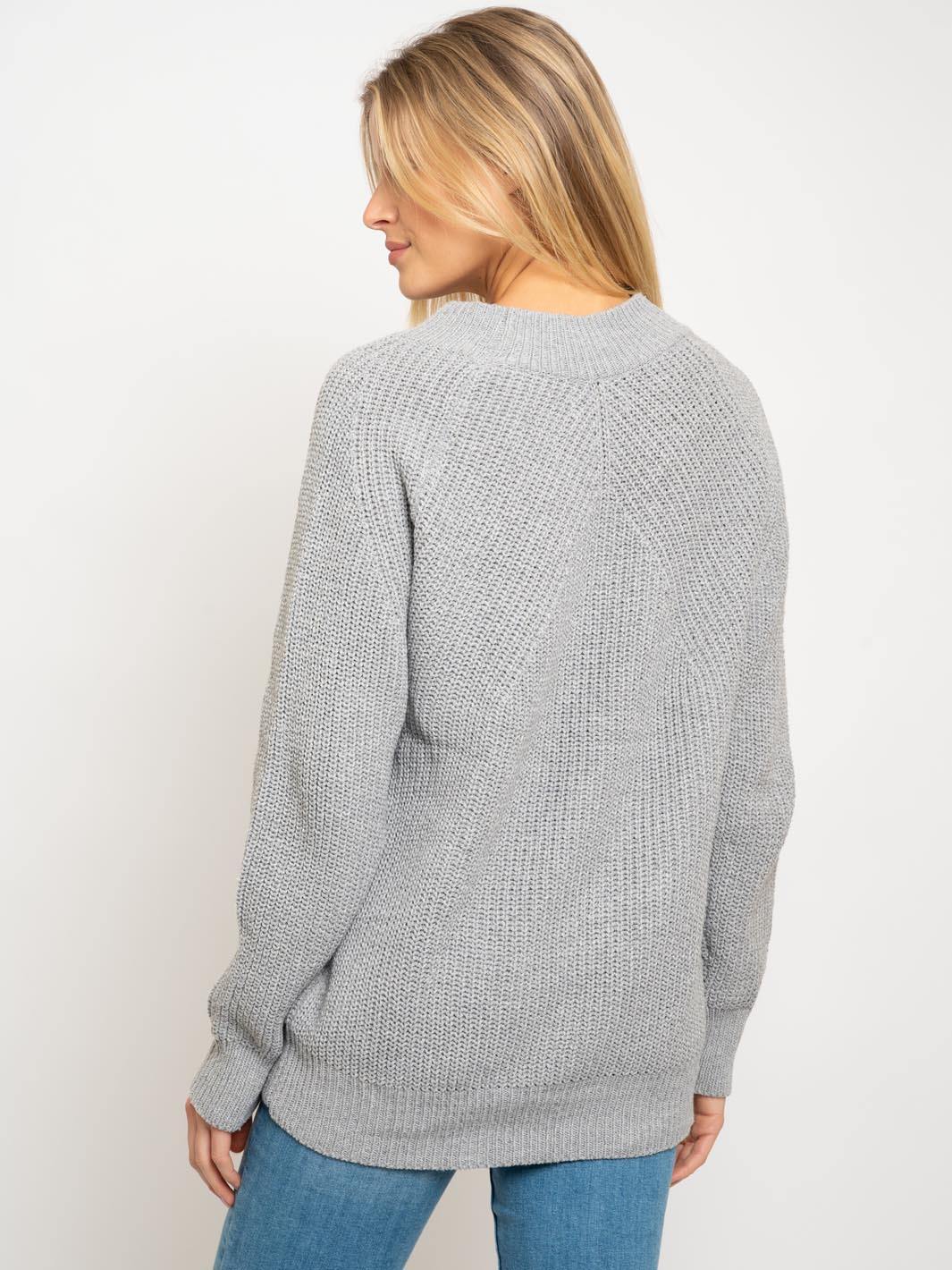 WOMEN'S ROUND NECK SWEATER