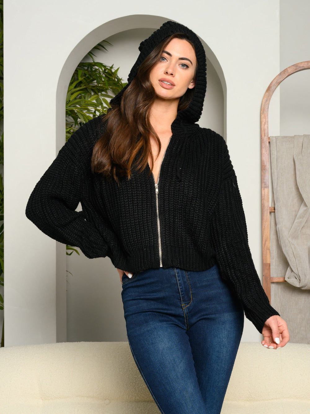 WOMEN'S KNIT LONG SLEEVE HOODED ZIPPER CLOSURE JACKET