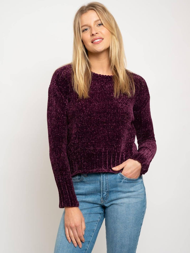 WOMEN'S KNIT SWEATER