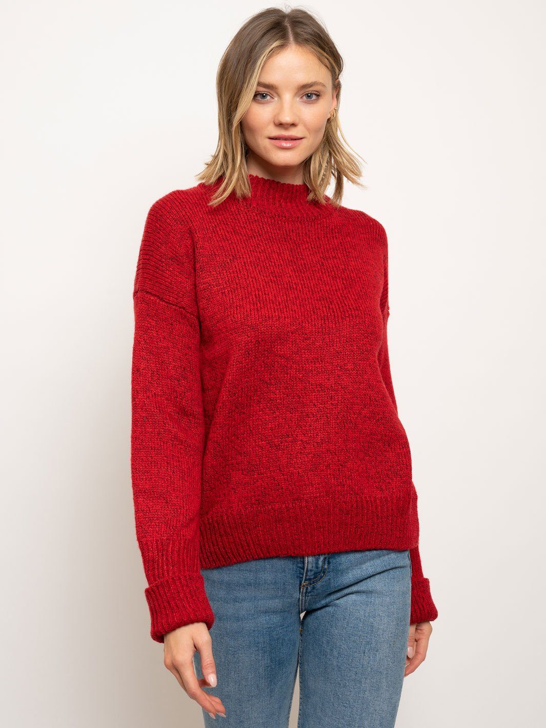 WOMEN'S RED SWEATER