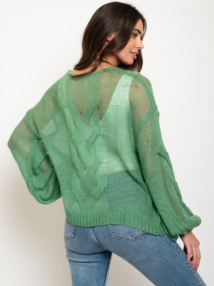 WOMEN'S OVERSIZED TWISTED KNIT SWEATER