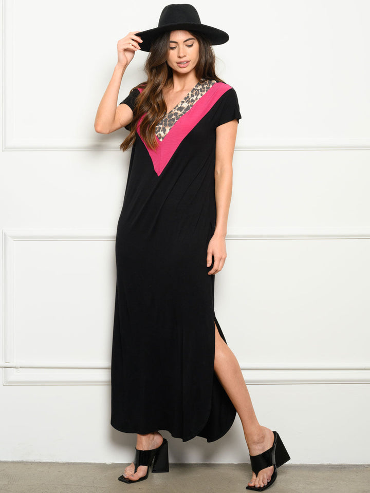 WOMEN'S CHEVRON V-NECK MAXI DRESS