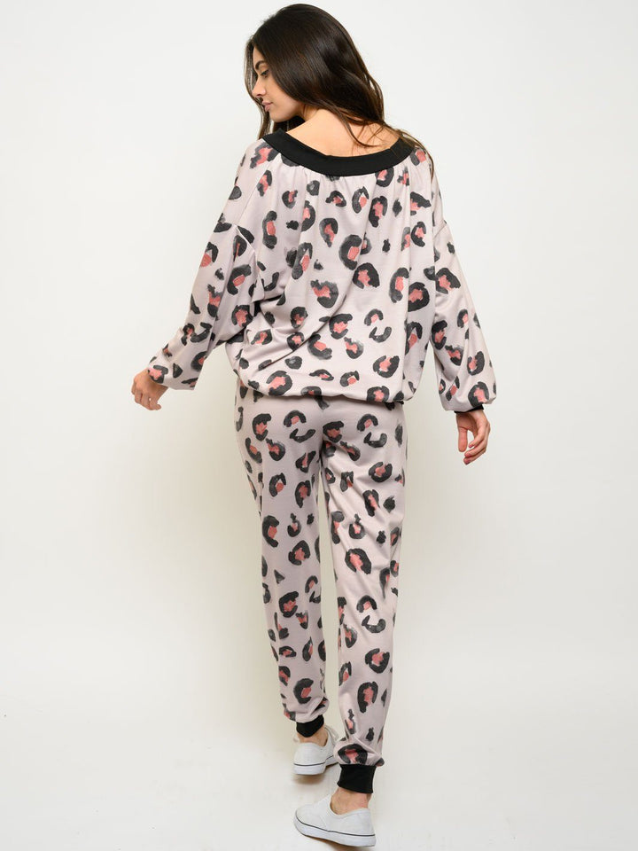 WOMEN'S LONG SLEEVE ANIMAL PRINT 2PC SET