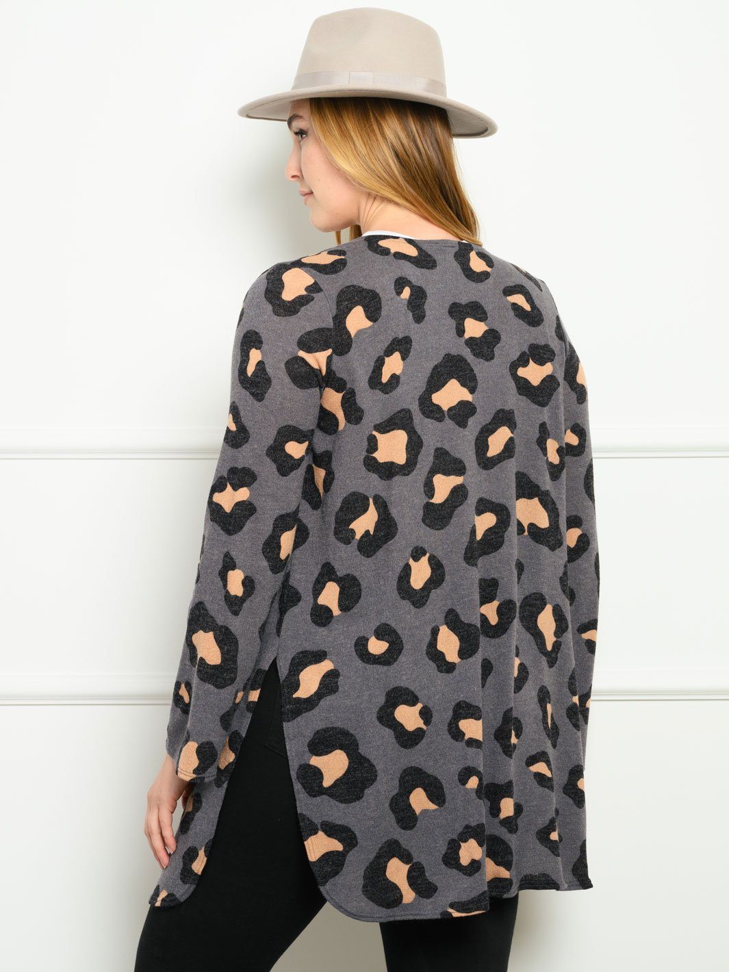 PLUS SIZE ANIMAL PRINT LONG SLEEVE CARDIGAN