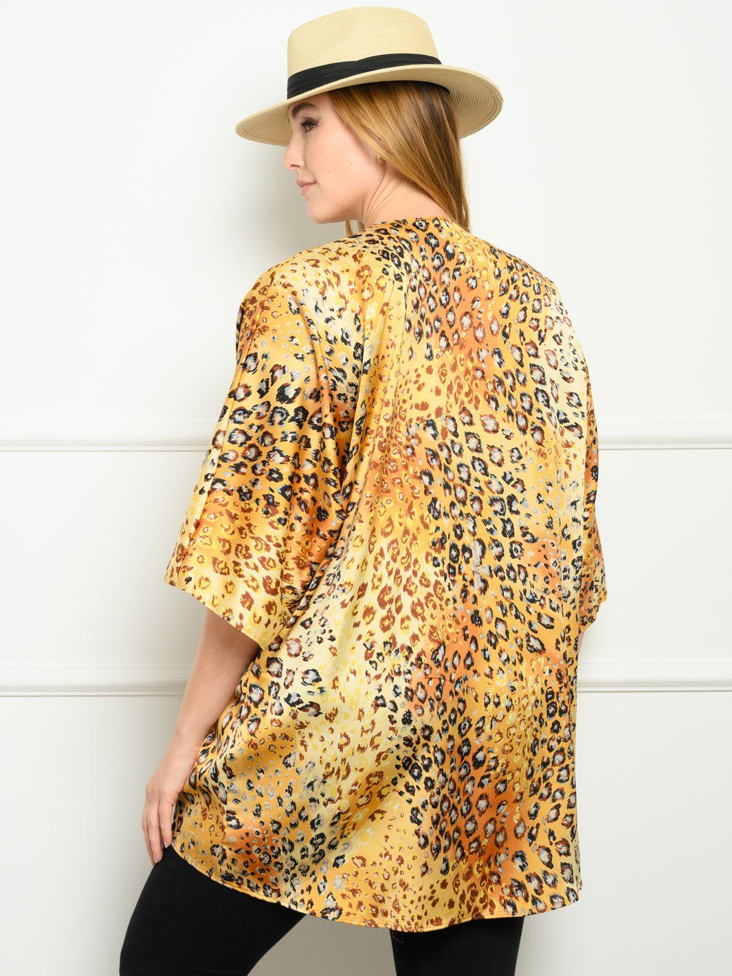 PLUS SIZE ANIMAL PRINT SHORT SLEEVE CARDIGAN