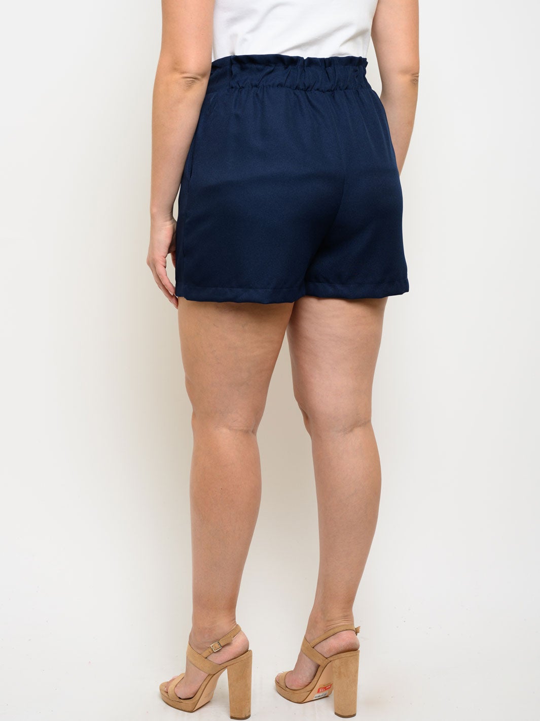 PLUS SIZE SELF TIE POCKETS SHORTS