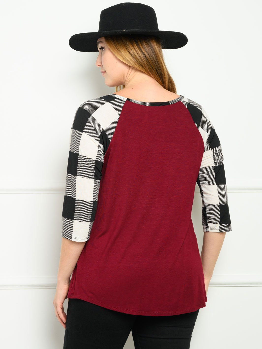 PLUS SIZE 3/4 SLEEVE PLAID PRINT SOLID TOP