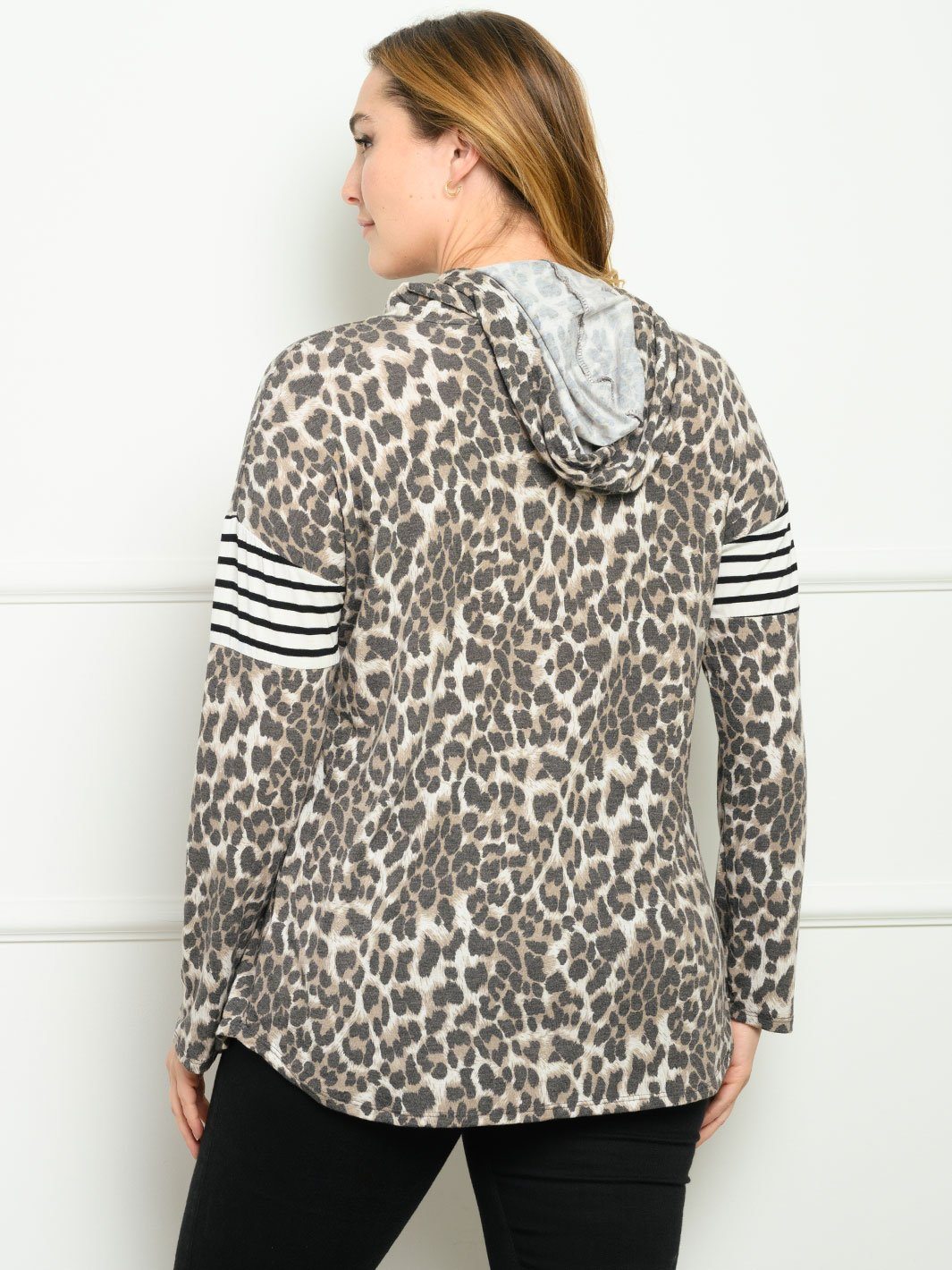 PLUS SIZE LONG SLEEVE ANIMAL PRINT HOODIE TOP
