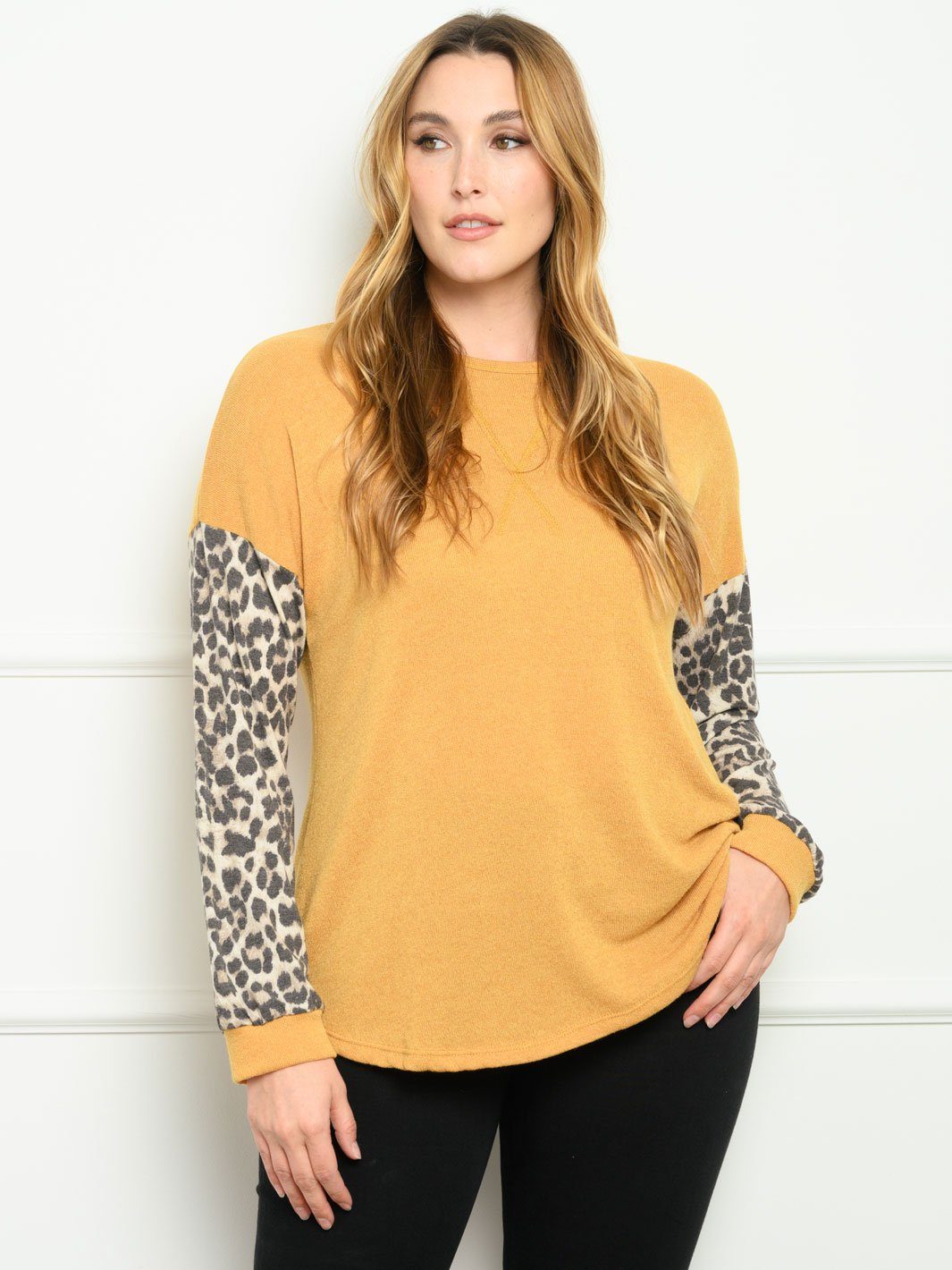 PLUS SIZE LONG SLEEVE ANIMAL PRINT SOLID TOP