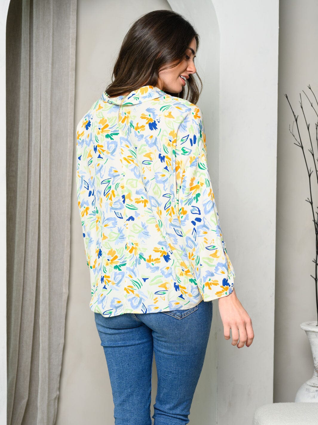 WOMEN'S 3/4 SLEEVE V-NECK BUTTON FLORAL TOP