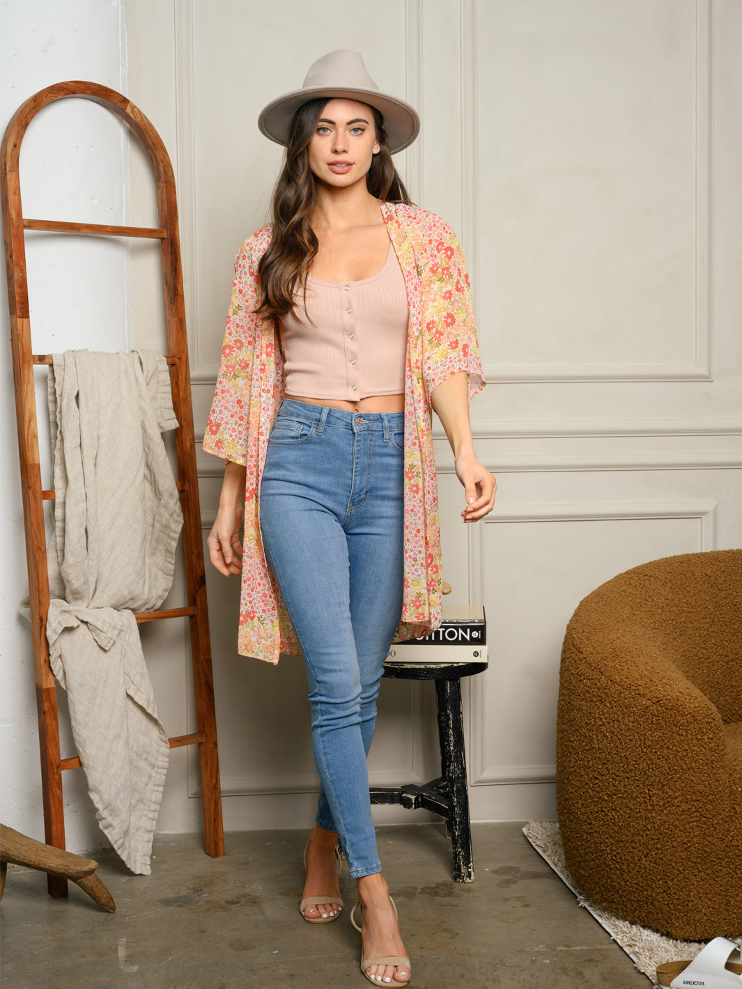 WOMEN'S SHORT SLEEVE FLORAL KIMONO