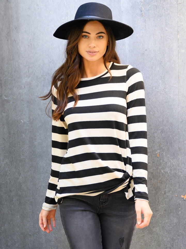 WOMEN'S LONG SLEEVE FRONT KNOT TOP