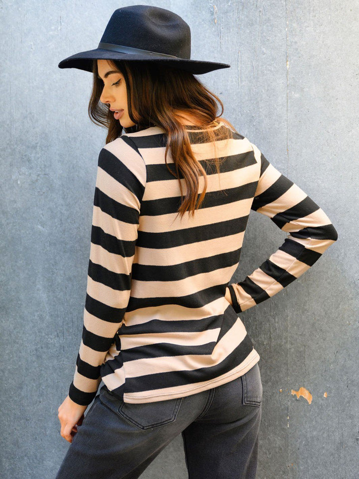 WOMEN'S LONG SLEEVE FRONT KNOT TOP