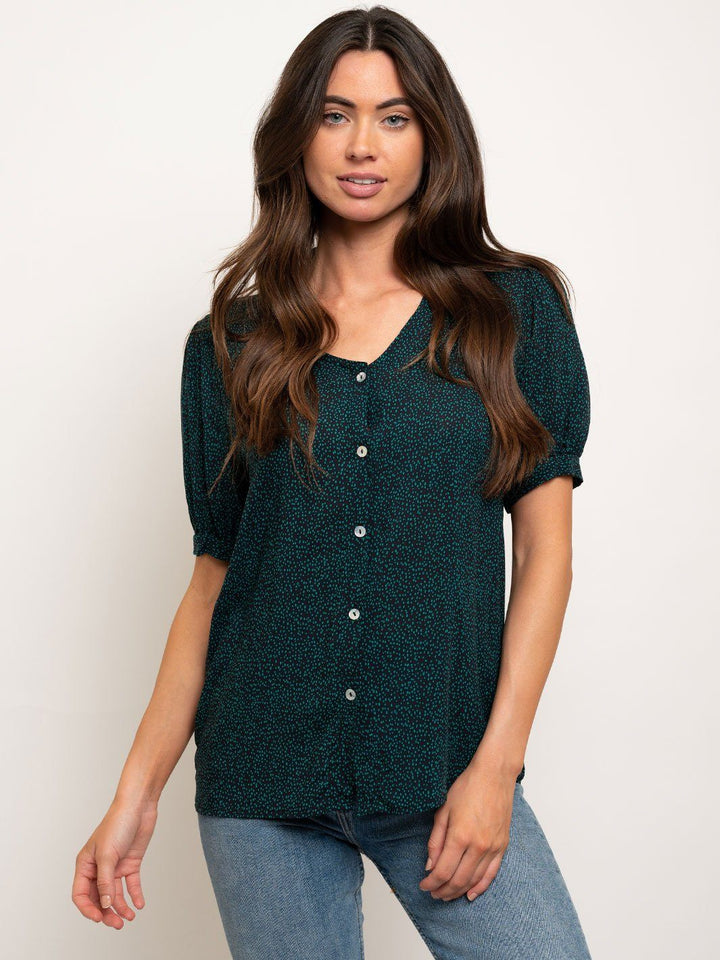 WOMEN'S SHORT SLEEVE BUTTON UP TOP