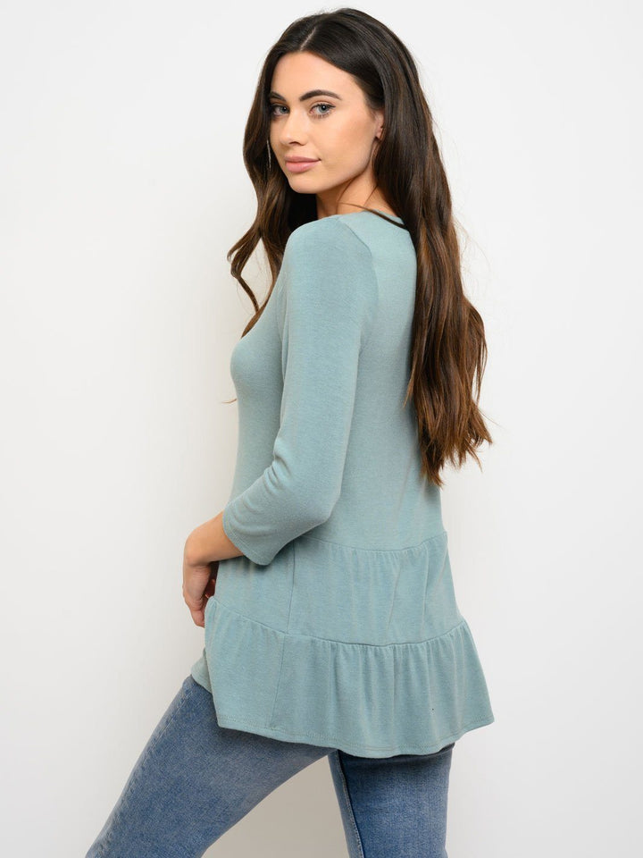 WOMEN'S 3/4 SLEEVE V-NECK PEPLUM TOP