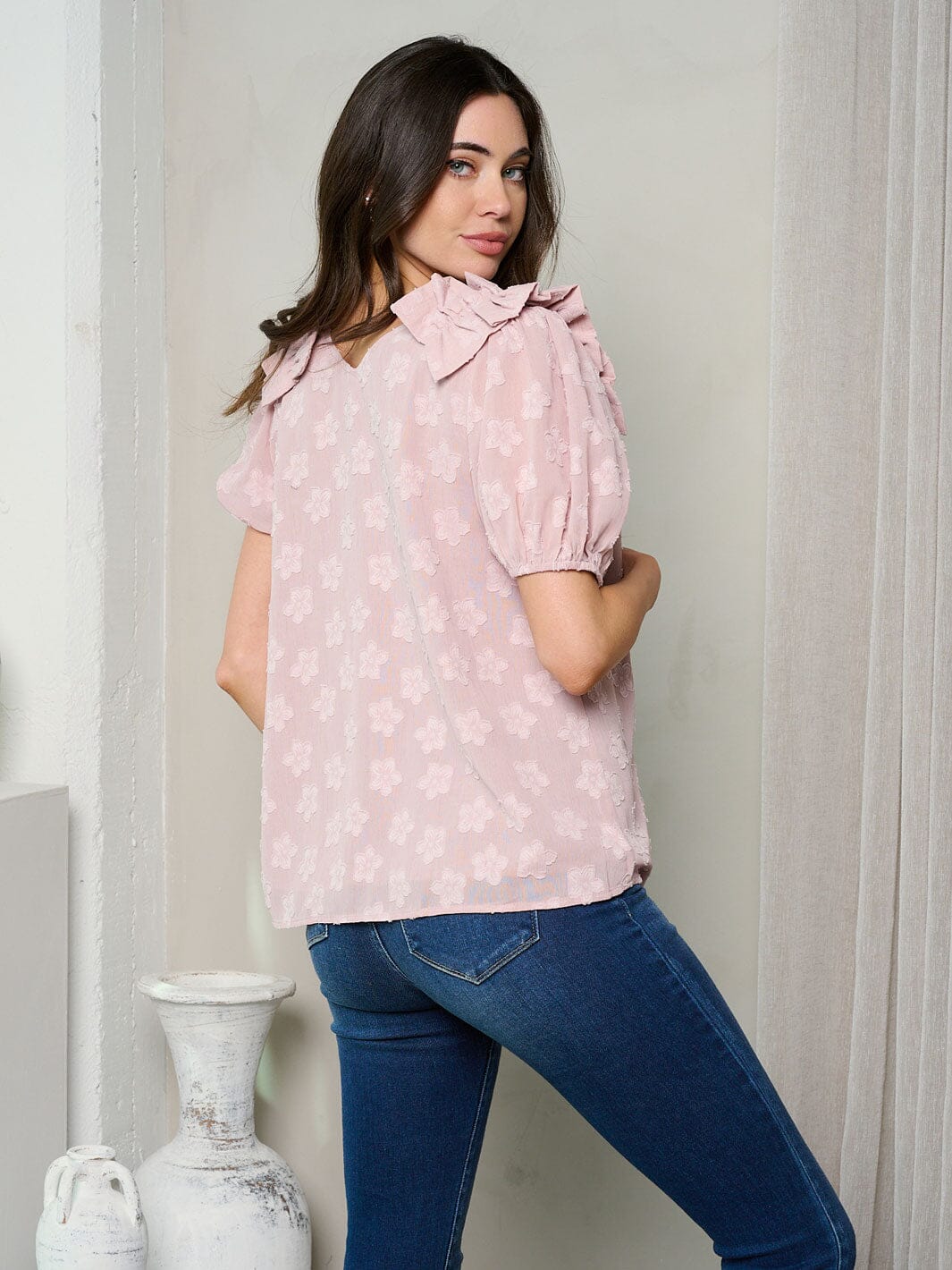 WOMEN'S SHORT SLEEVE V-NECK RUFFLE FLORAL DETAILED TOP