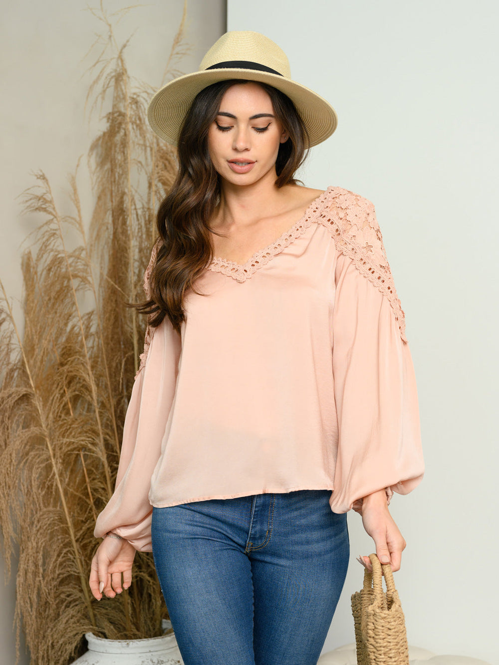 WOMEN'S LONG SLEEVE LACE TRIMMED TOP