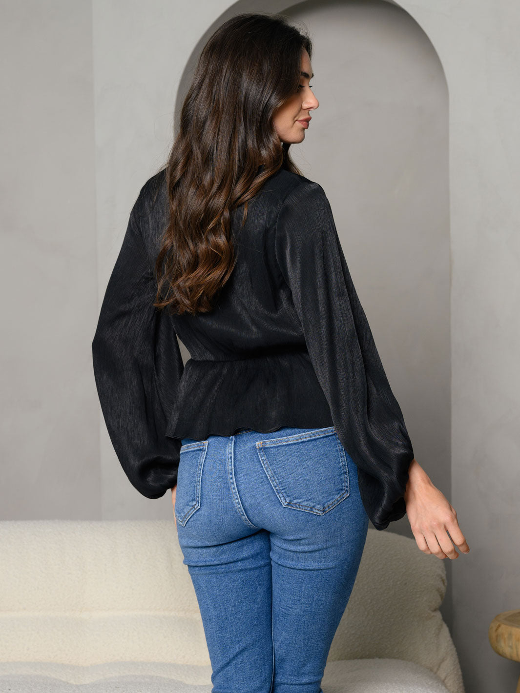 WOMEN'S SURPLICE PEPLUM V-NECK LONG SLEEVE TOP