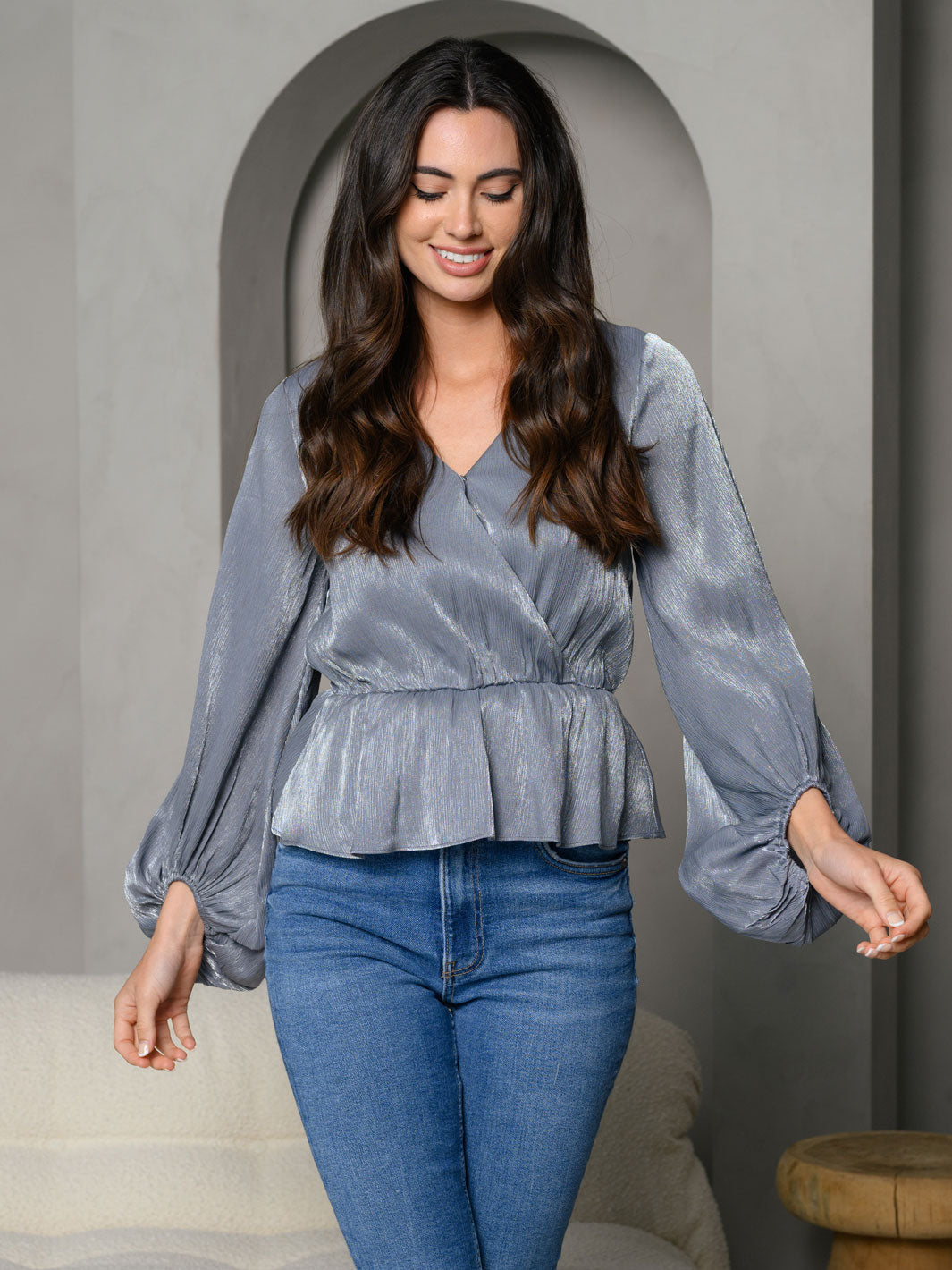 WOMEN'S SURPLICE PEPLUM V-NECK LONG SLEEVE TOP