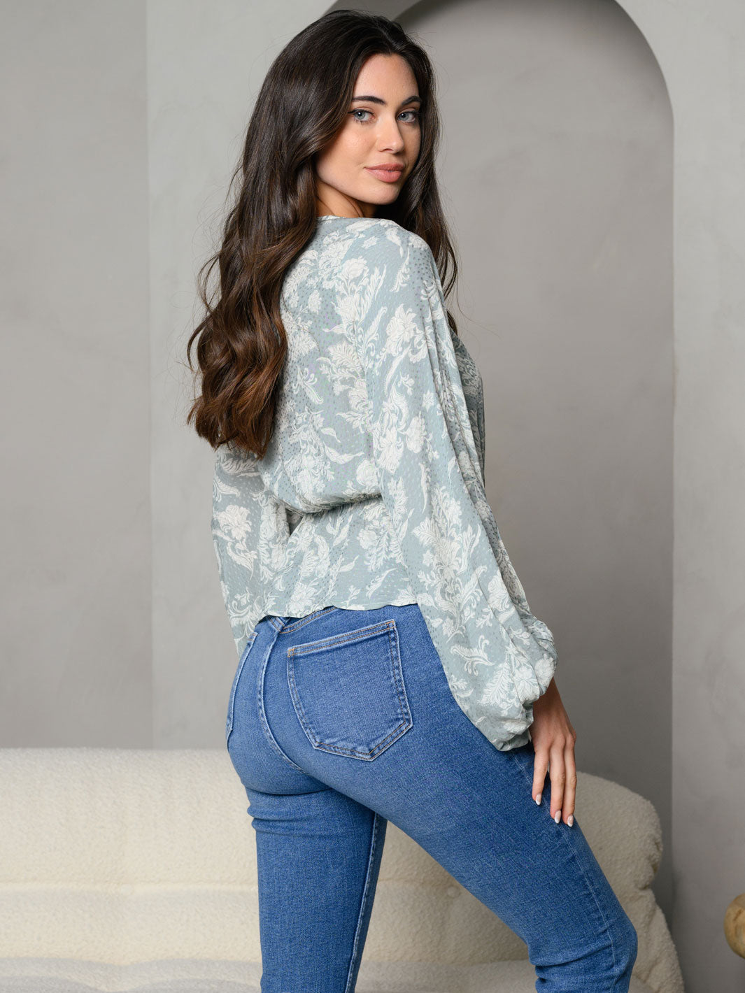 WOMEN'S SURPLICE FLORAL LONG SLEEVE TOP