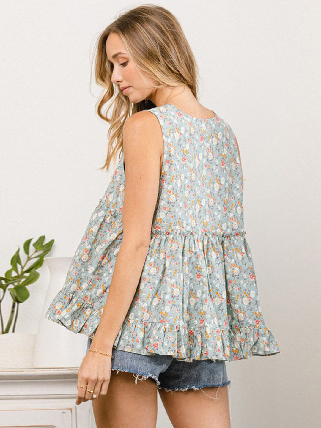 WOMEN'S SLEEVELESS V-NECK FLORAL BABYDOLL TANK TOP