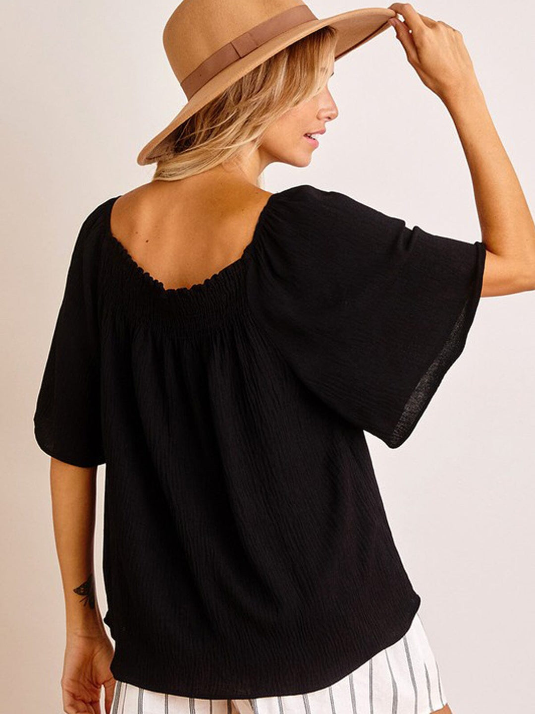 WOMEN'S SHORT SLEEVE SMOCK NECK LOOSE FIT TOP