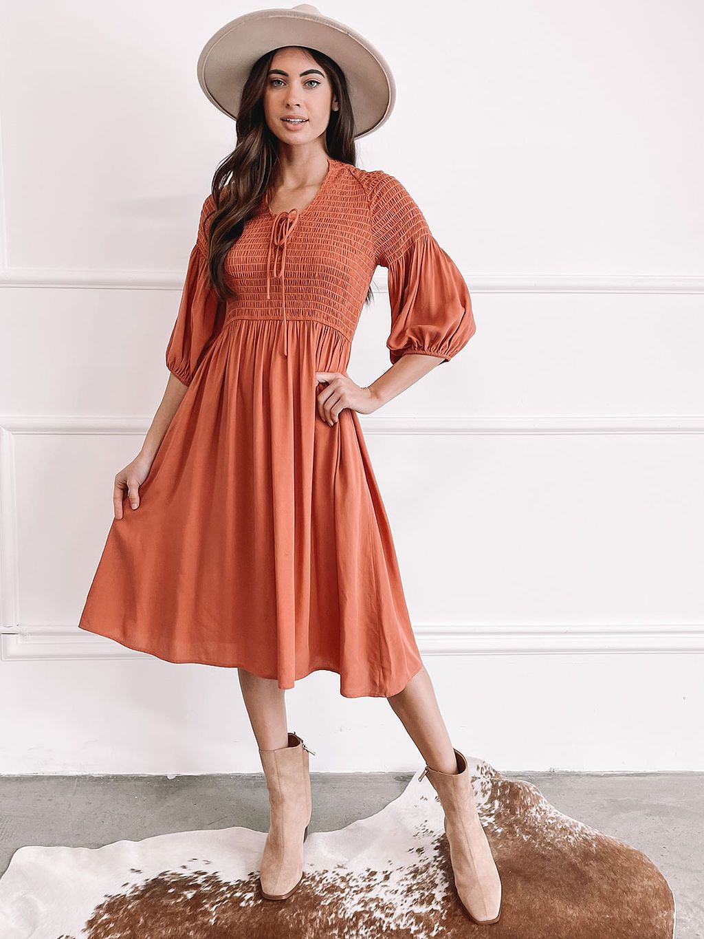 WOMEN'S SMOCK DETAIL FRONT TIE MIDI DRESS