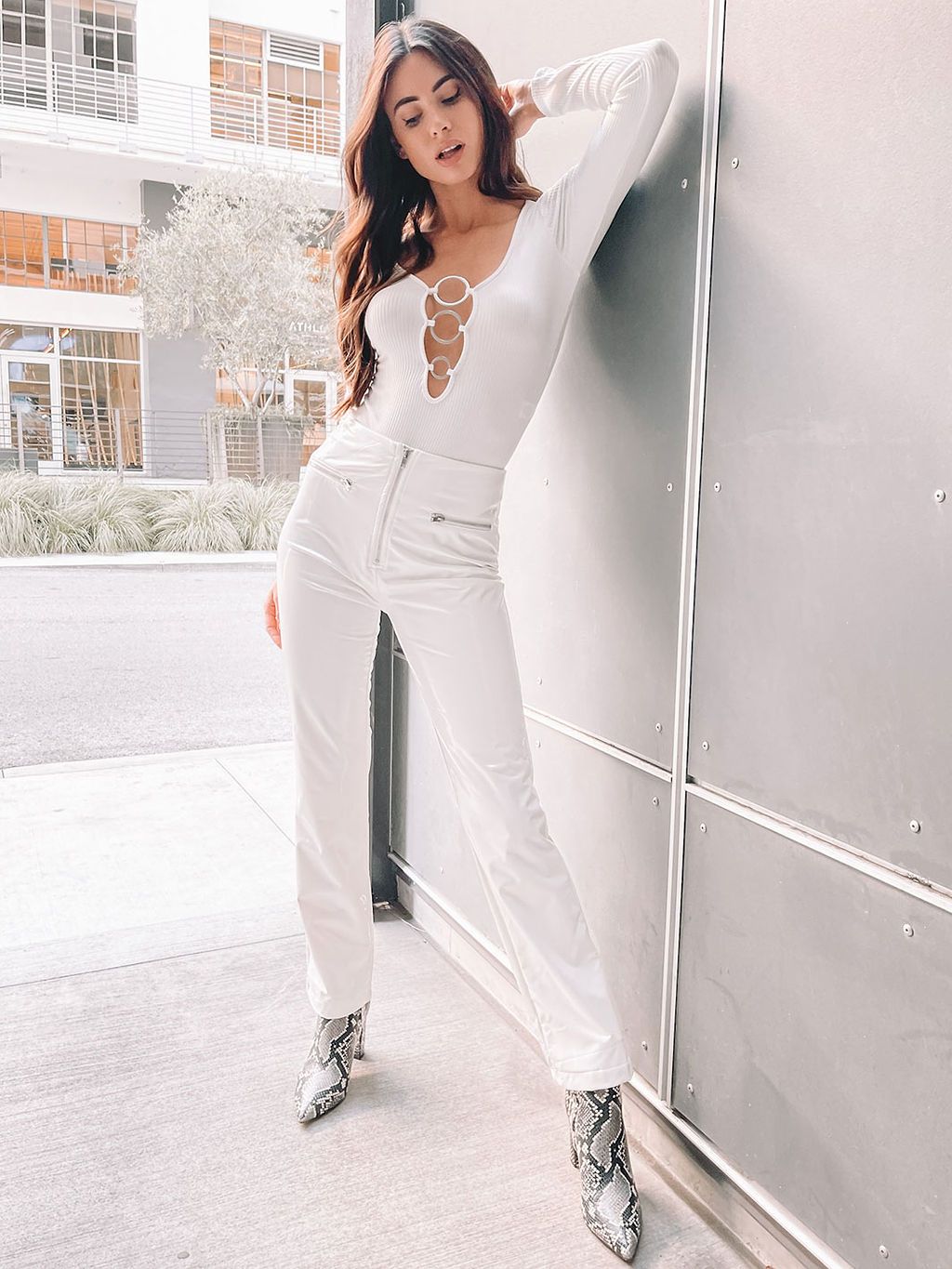 WOMEN'S PU ZIPPER CLOSURE PANTS