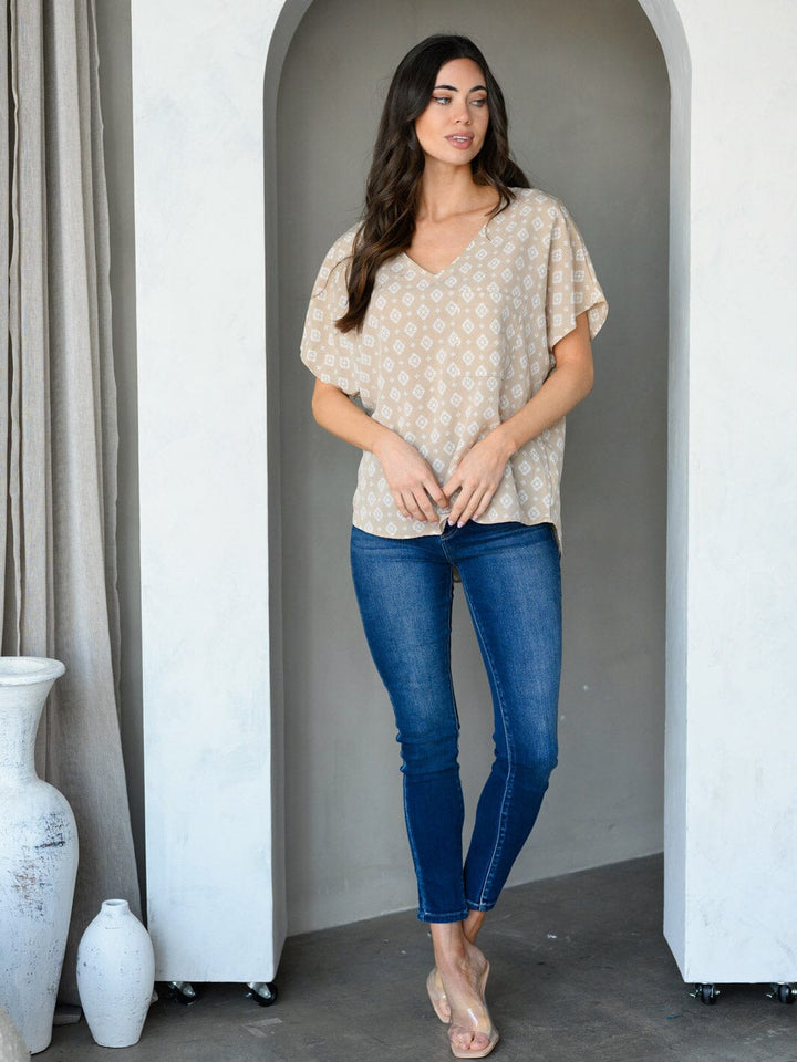 WOMEN'S SHORT SLEEVE V-NECK MULTI PRINT TUNIC TOP