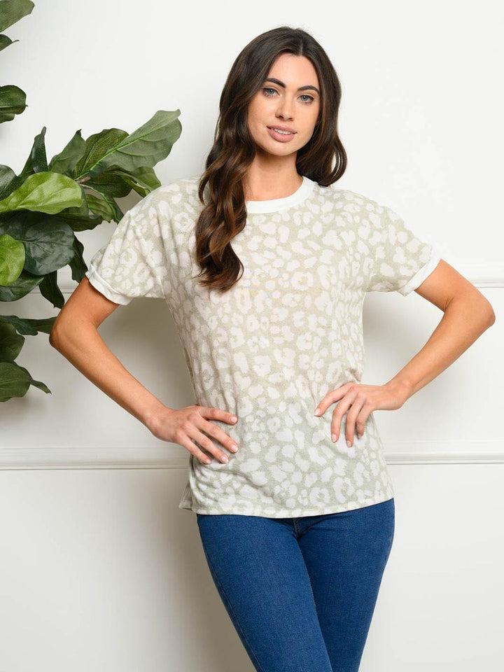 WOMEN'S SHORT SLEEVE ANIMAL PRINT TOP