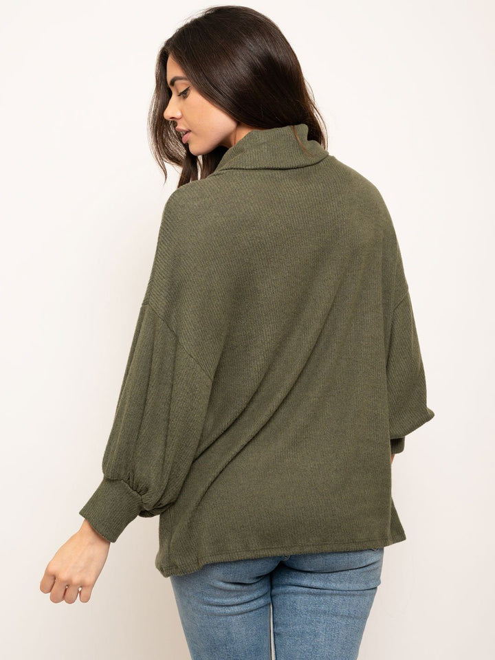 WOMEN'S TURTLE NECK TUNIC TOP