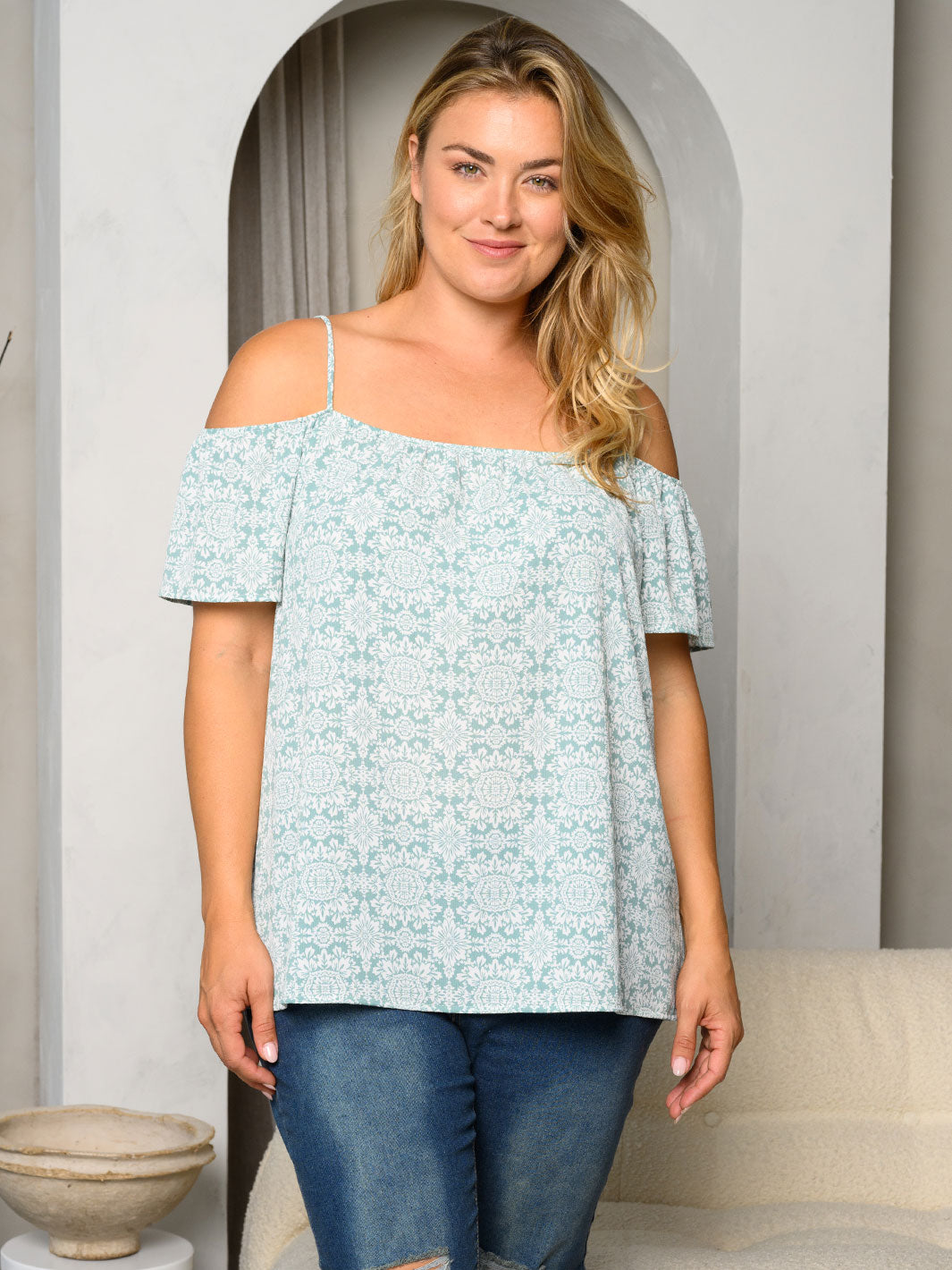 PLUS SIZE COLD SHOULDER MULTI PRINT TOP