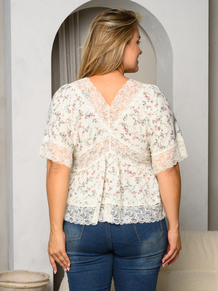 PLUS SIZE 3/4 SLEEVE V-NECK LACE TRIM FLORAL TOP