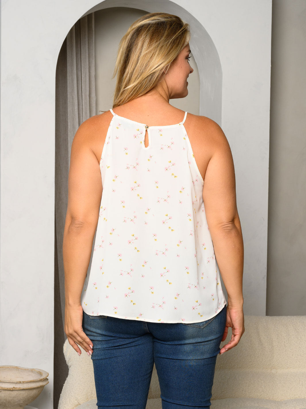 PLUS SIZE SLEEVELESS FLORAL TANK TOP