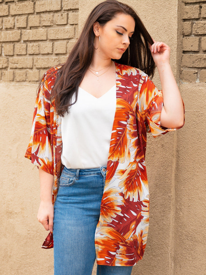 PLUS SIZE FLORAL CARDIGAN