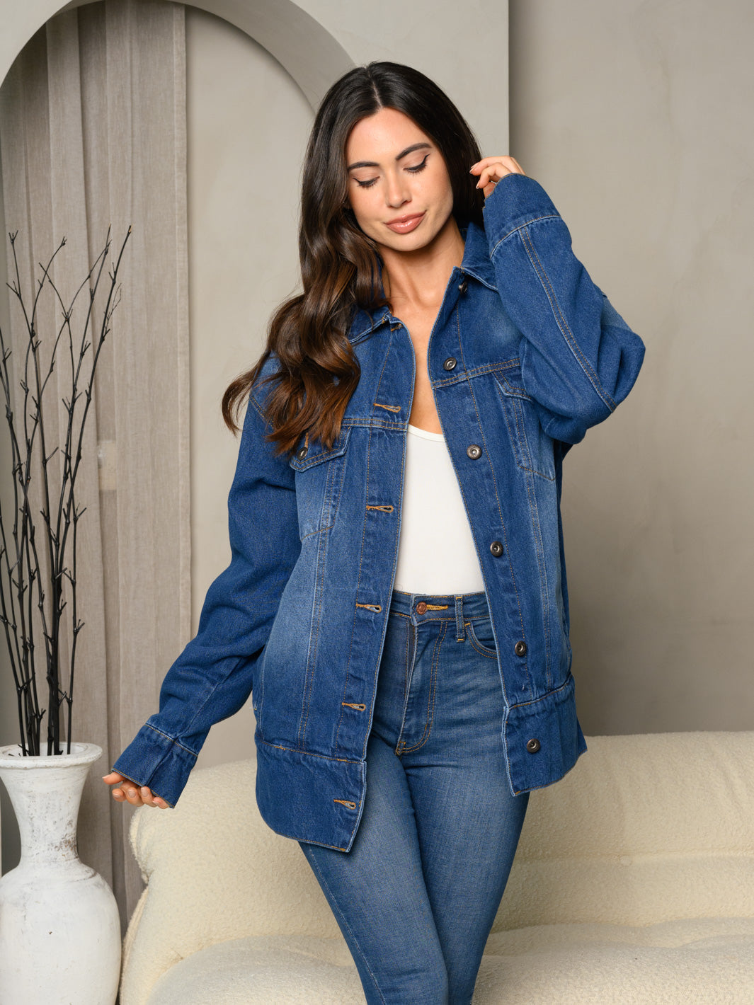 WOMEN'S LONG SLEEVE DENIM BUTTON UP WASHED FRONT POCKET BACK CUT OUT JACKET