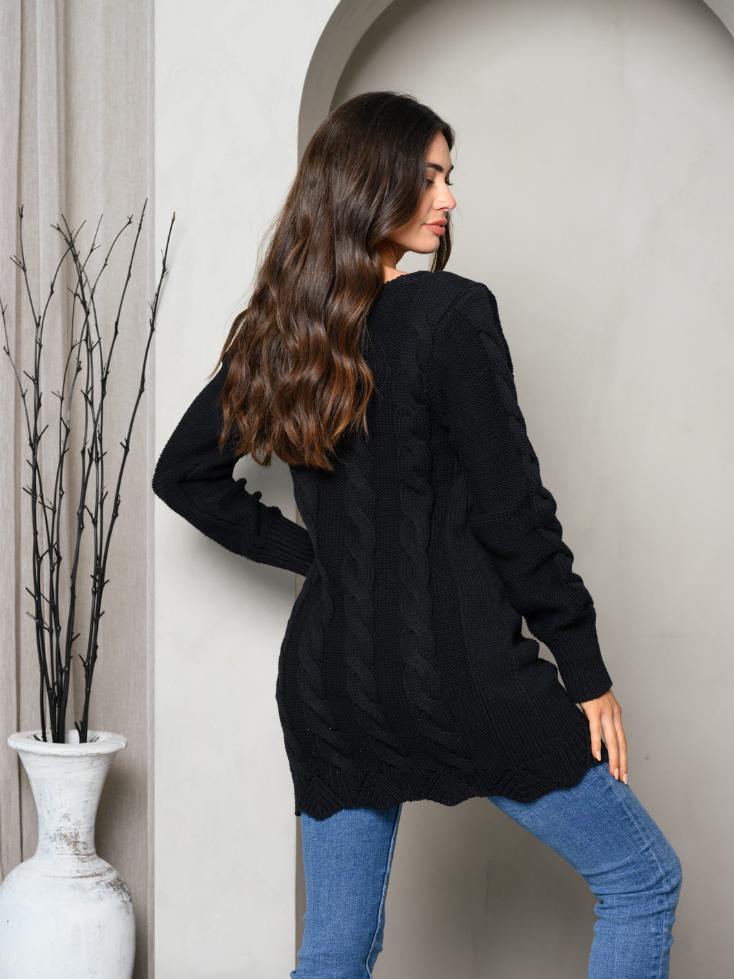 WOMEN'S LONG SLEEVE KNIT V-NECK SWEATER