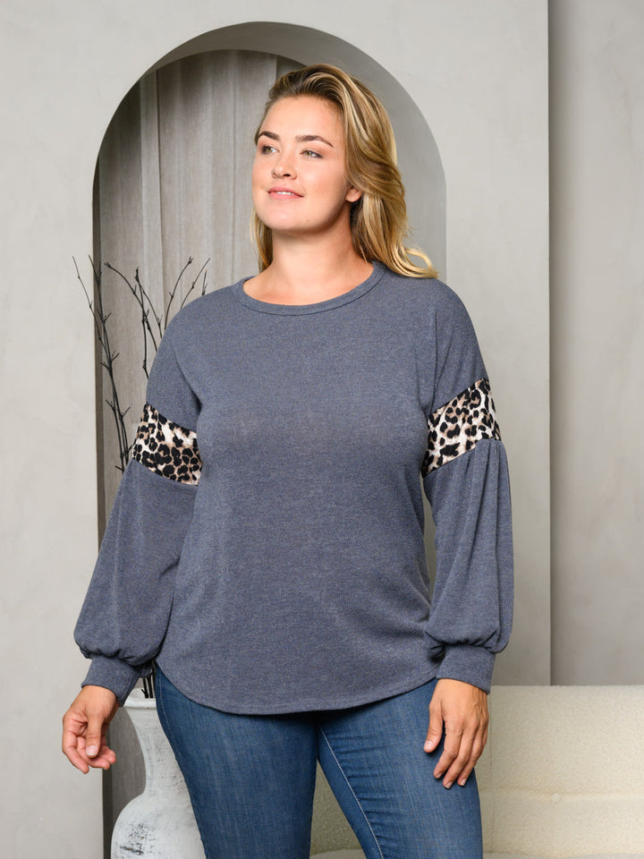 PLUS SIZE LONG PUFF SLEEVE ANIMAL PRINT DETAIL TOP