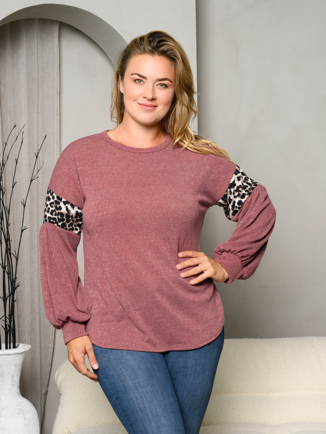 PLUS SIZE LONG PUFF SLEEVE ANIMAL PRINT DETAIL TOP