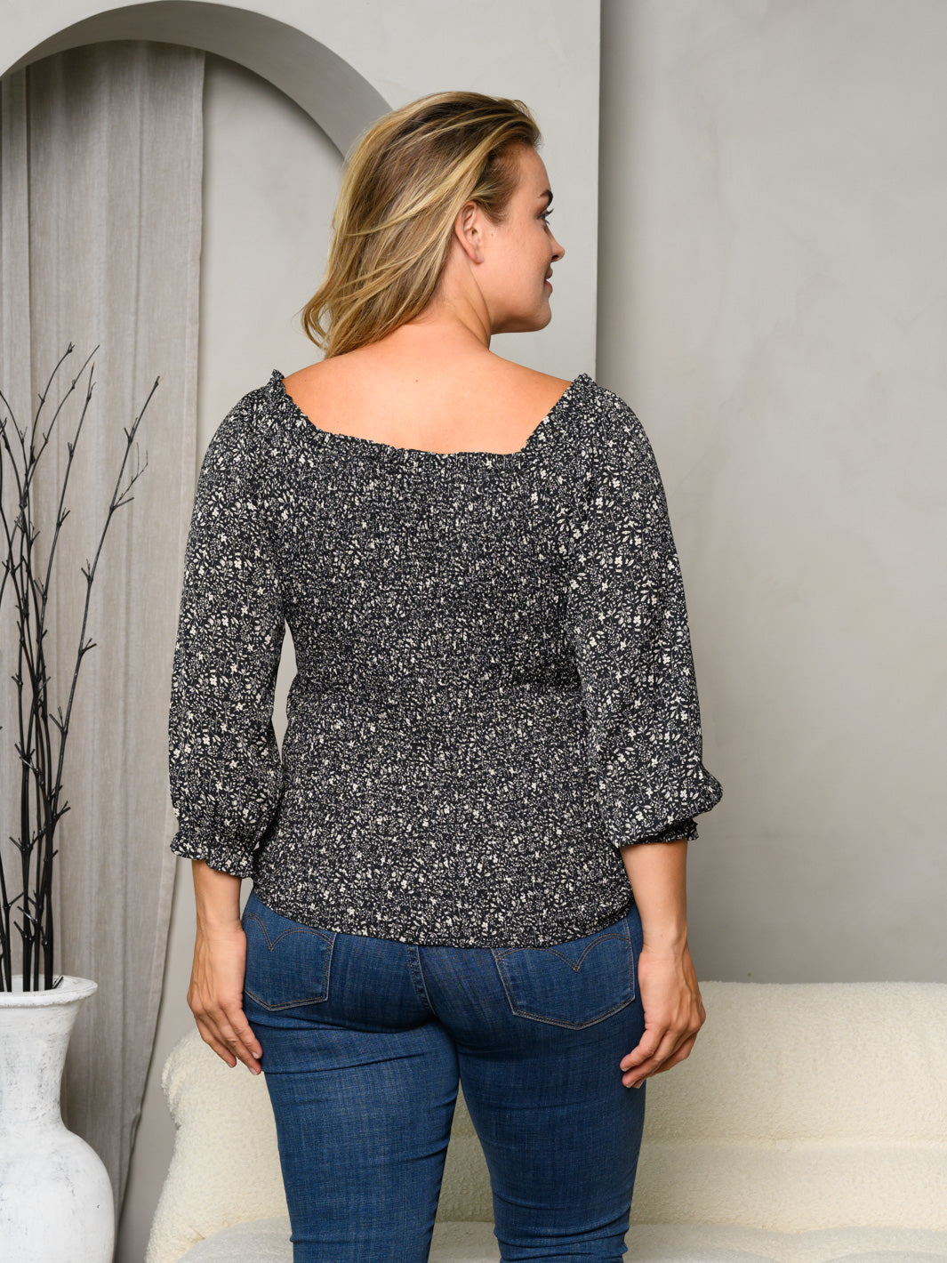 PLUS SIZE 3/4 SLEEVE SQUARE NECK FLORAL TOP