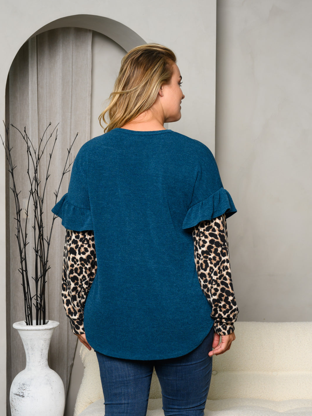 PLUS SIZE LONG SLEEVE ANIMAL PRINT CONTRAST TOP