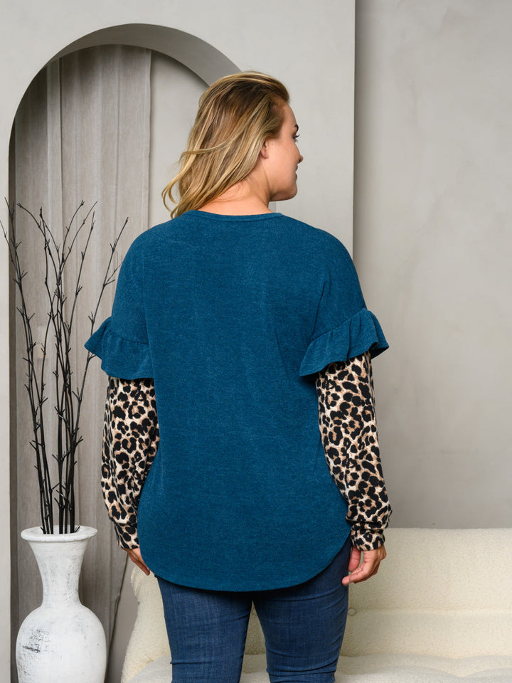 PLUS SIZE LONG SLEEVE ANIMAL PRINT CONTRAST TOP