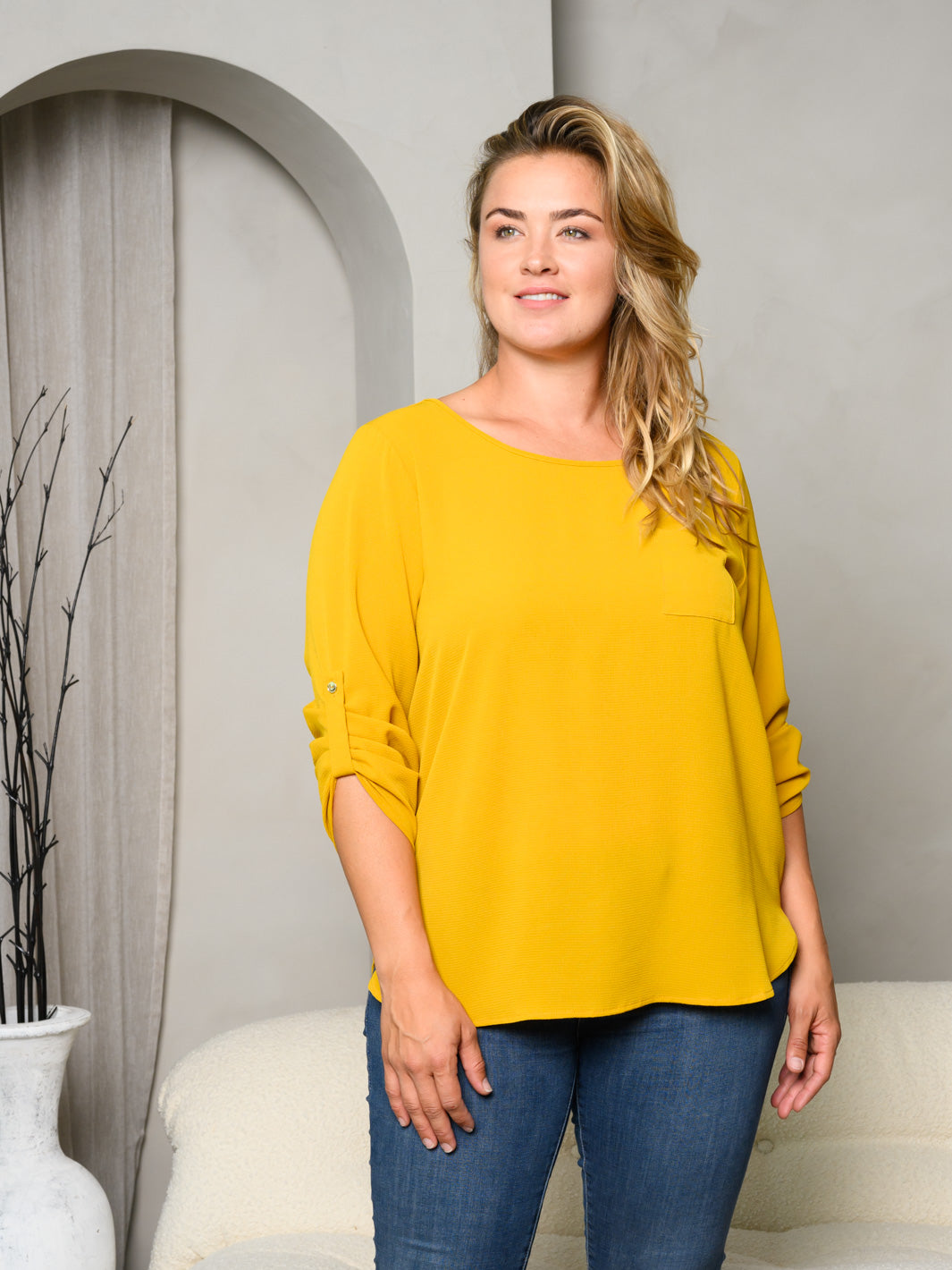 PLUS SIZE 3/4 SLEEVES SOLID TUNIC TOP